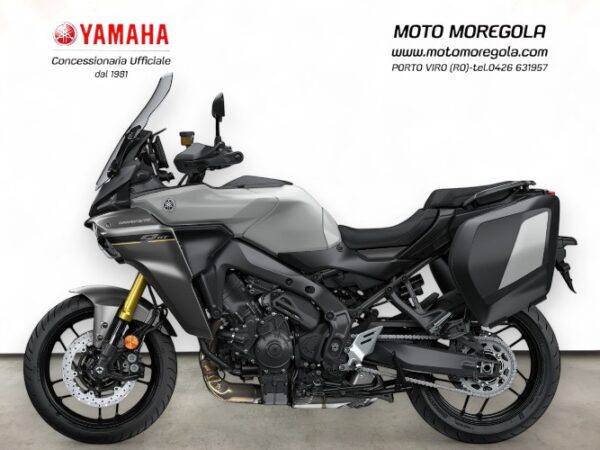 TRACER 9 GT Y-AMT ARGENTO OPACO 20252